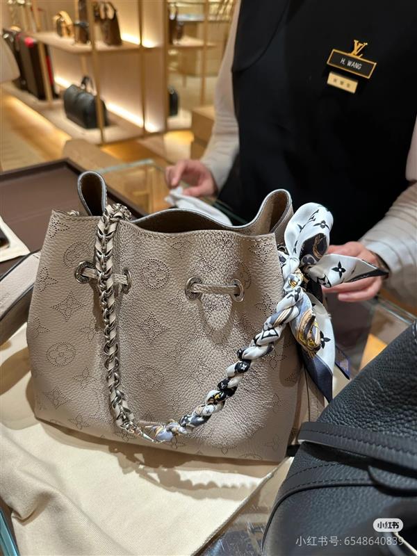 2026124175355626 570